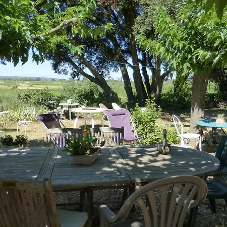 A 2 Pas Du Pont Du Gard Holiday home Vers Pont du Gard