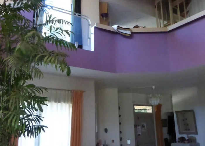 A 2 Pas Du Pont Du Gard