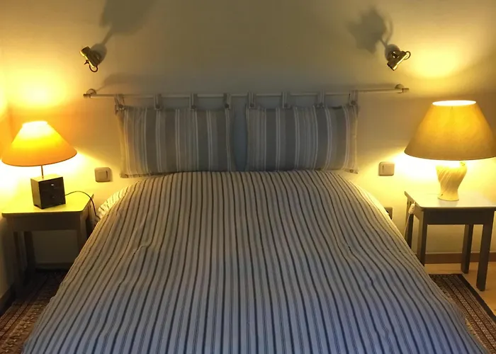 A 2 Pas Du Pont Du Gard Vers-Pont-du-Gard