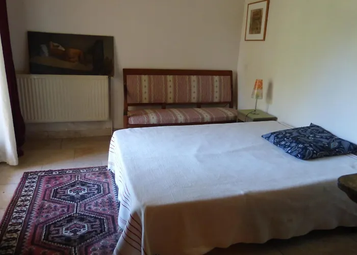 A 2 Pas Du Pont Du Gard Feriehus